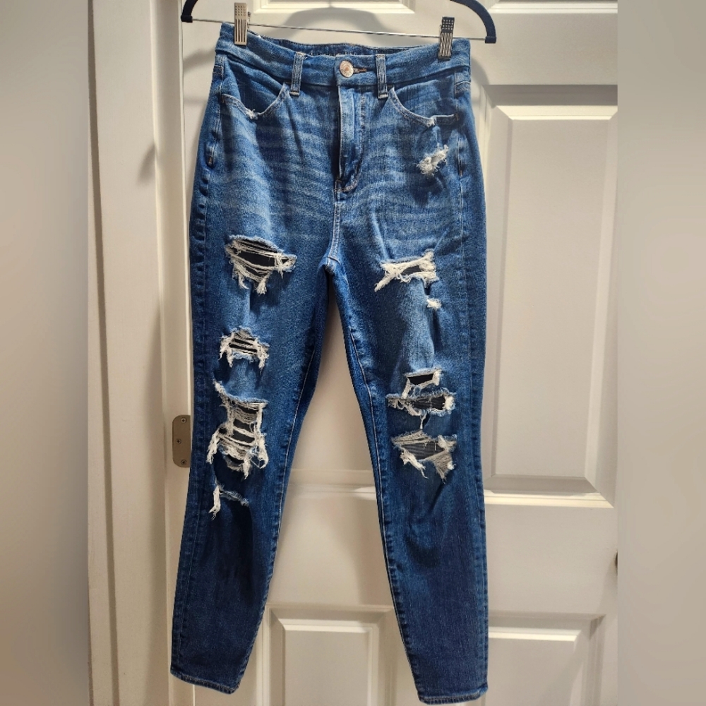 American Eagle women jeans size 6, regular, The Dream Jean